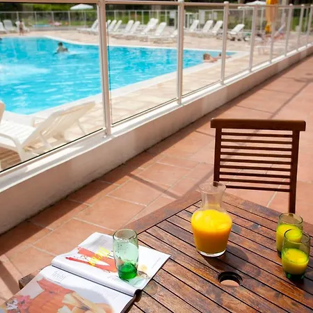 Pierre & Vacances La Du Golf מלון דירות 3*